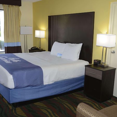 Days Inn By Wyndham Kodak/Sevierville Intrstate Smokeymntns Экстерьер фото