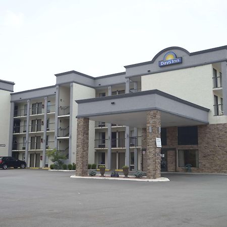 Days Inn By Wyndham Kodak/Sevierville Intrstate Smokeymntns Экстерьер фото