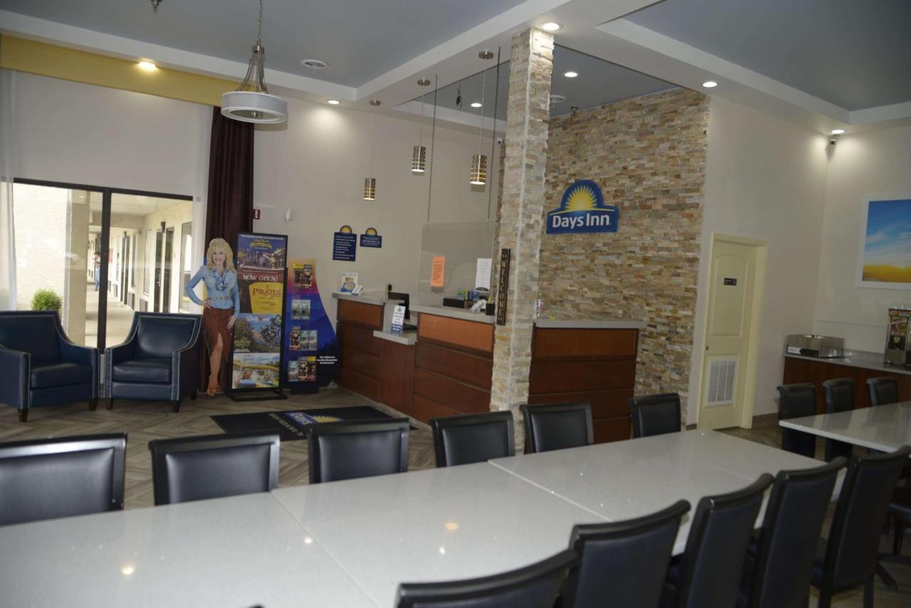 Days Inn By Wyndham Kodak/Sevierville Intrstate Smokeymntns Экстерьер фото