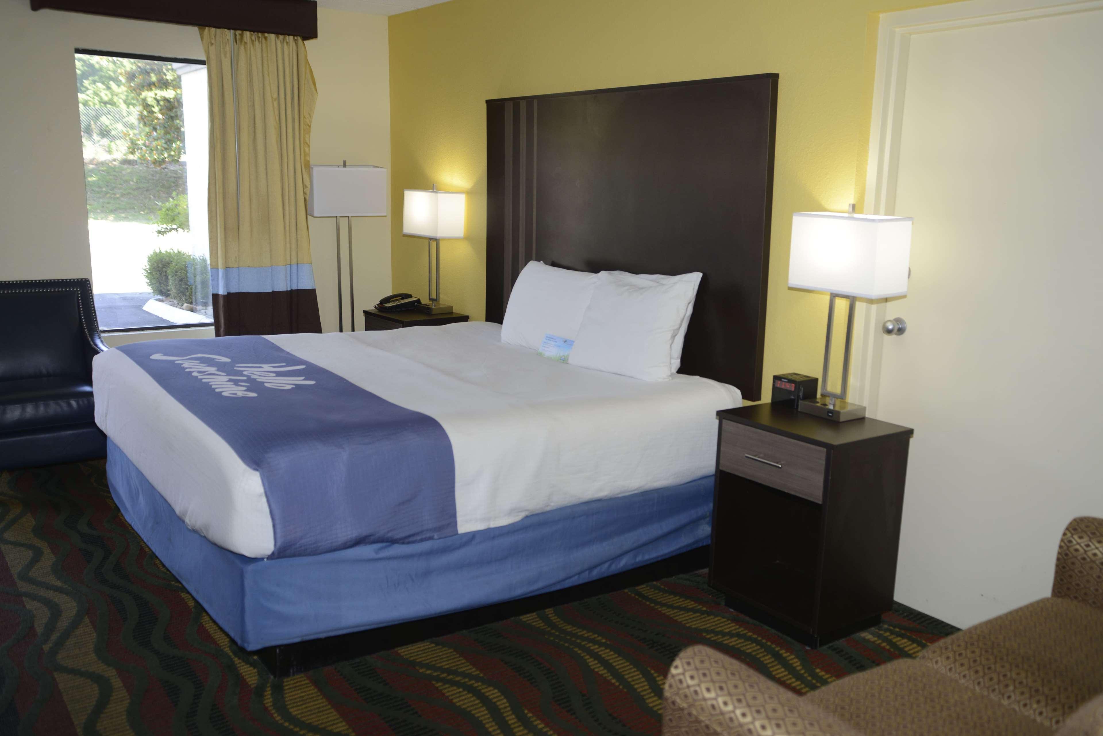 Days Inn By Wyndham Kodak/Sevierville Intrstate Smokeymntns Экстерьер фото