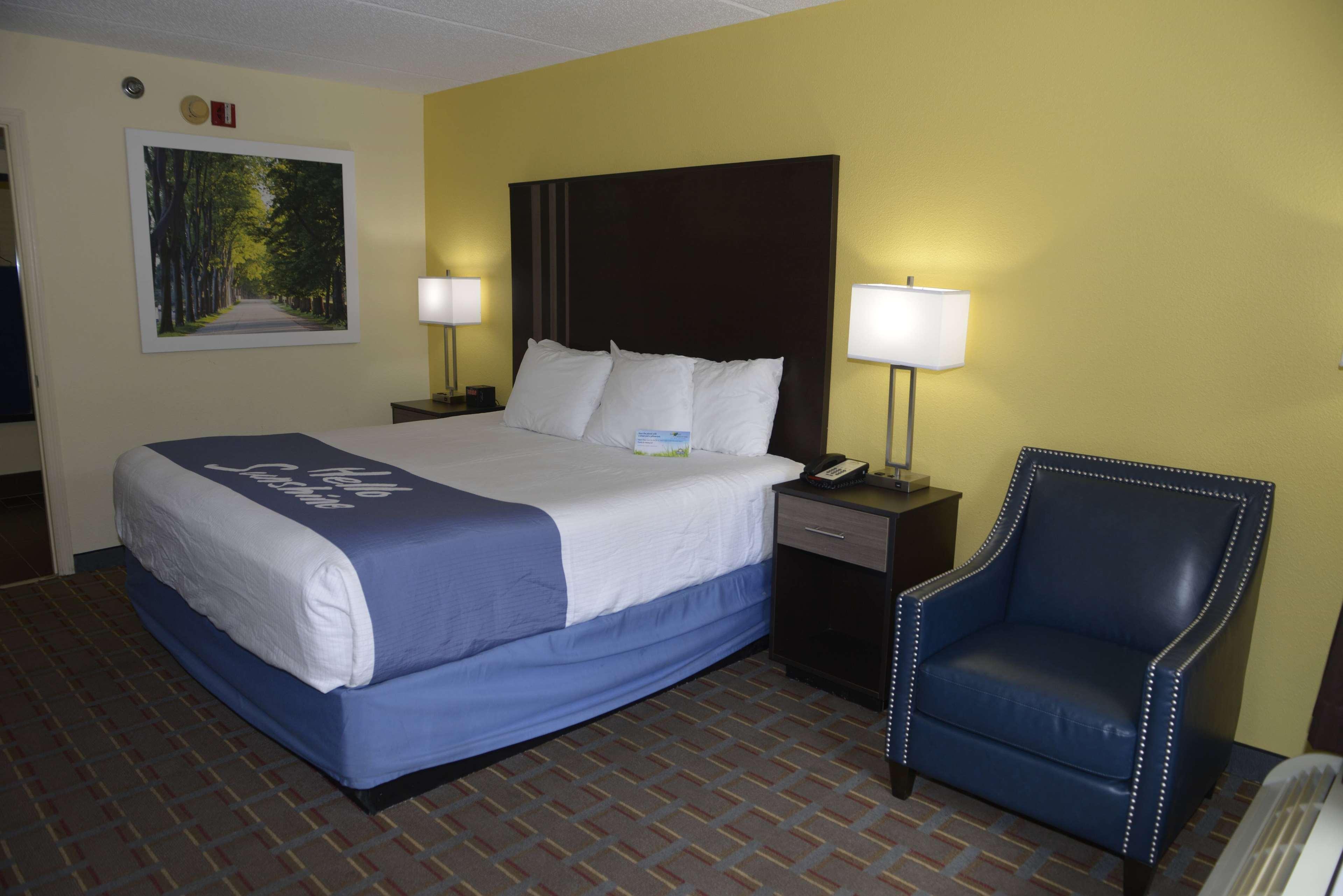 Days Inn By Wyndham Kodak/Sevierville Intrstate Smokeymntns Экстерьер фото
