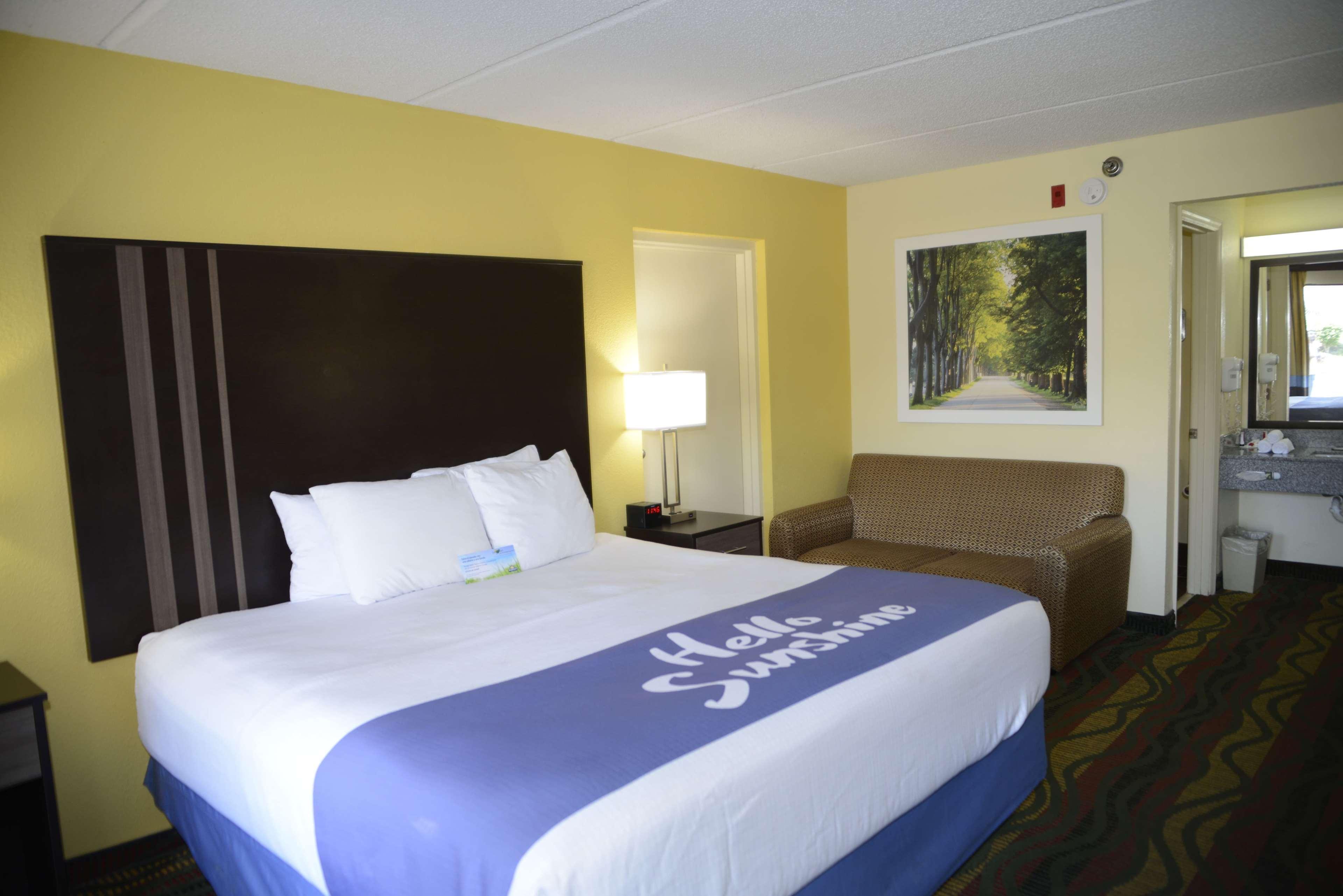 Days Inn By Wyndham Kodak/Sevierville Intrstate Smokeymntns Экстерьер фото