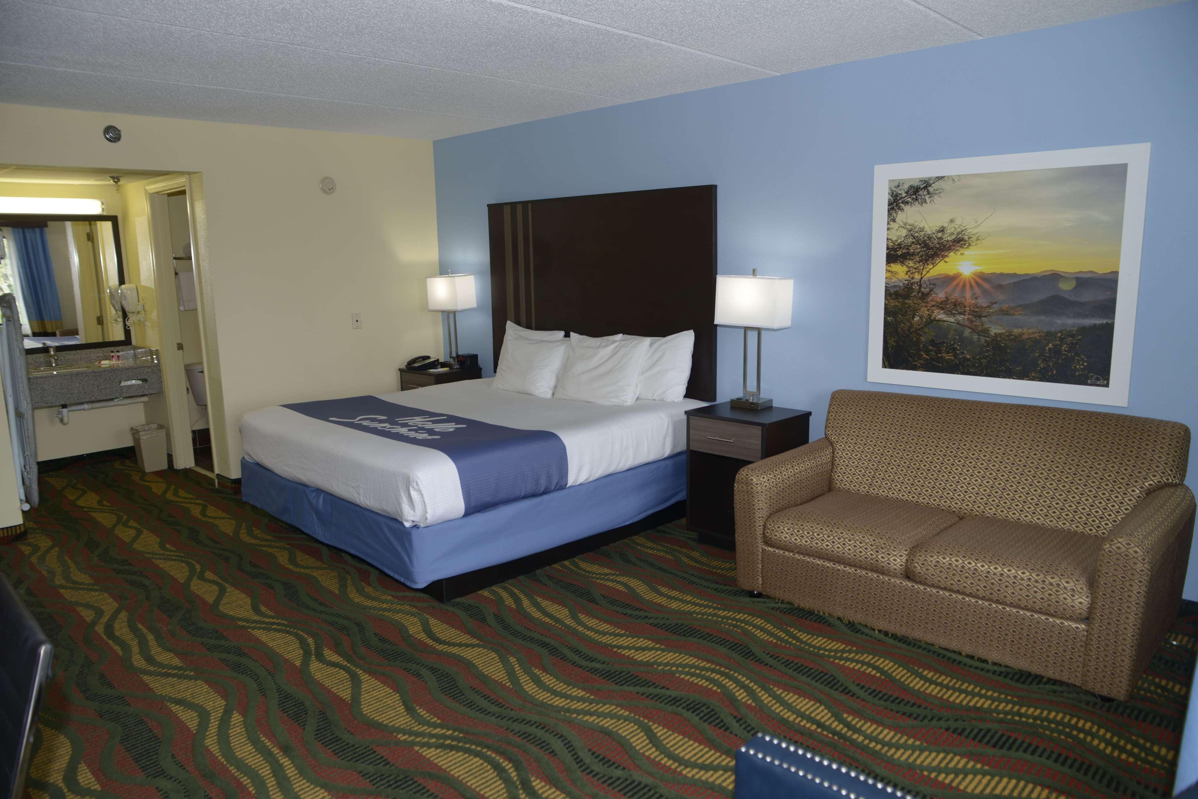 Days Inn By Wyndham Kodak/Sevierville Intrstate Smokeymntns Экстерьер фото