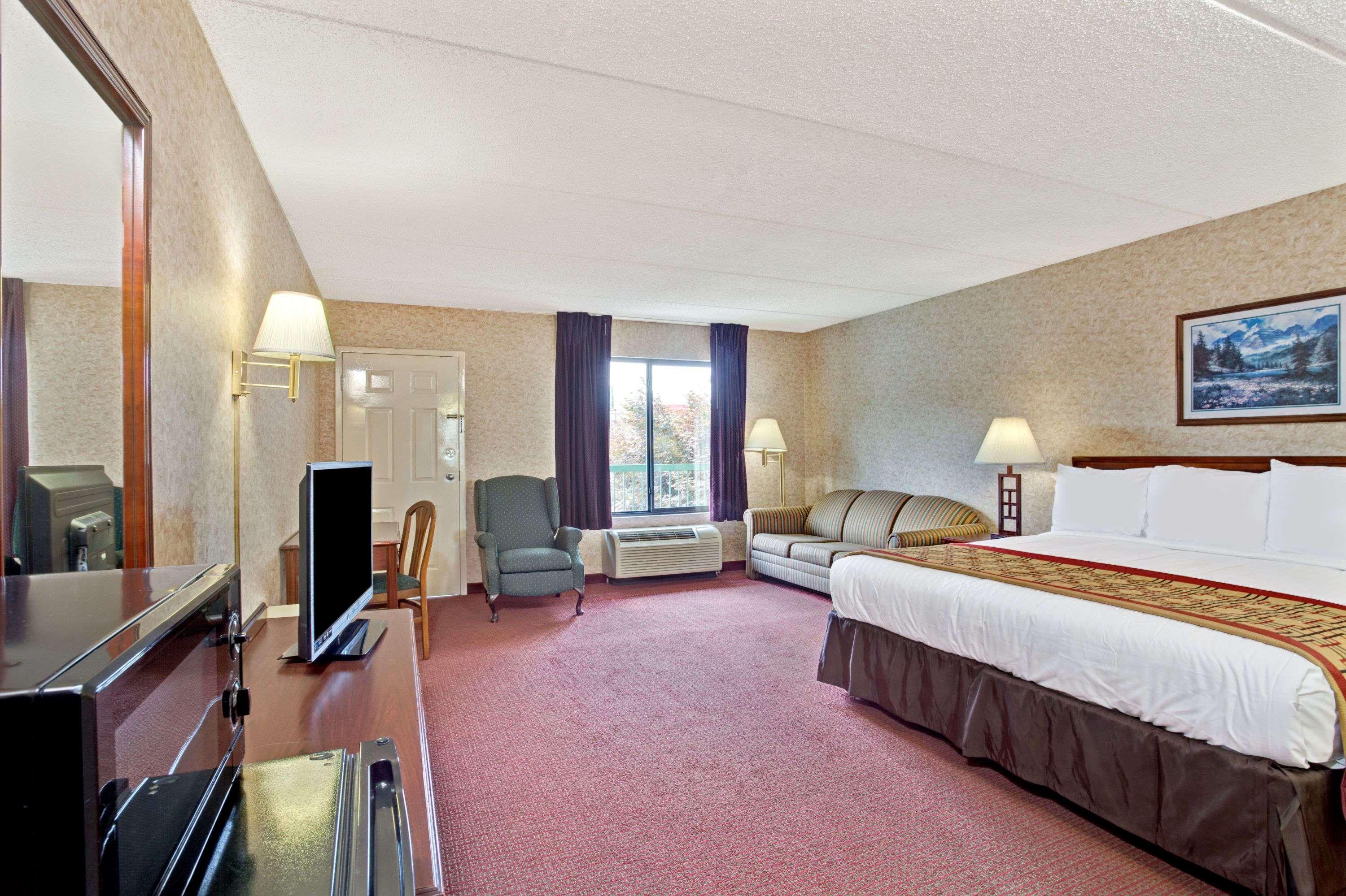 Days Inn By Wyndham Kodak/Sevierville Intrstate Smokeymntns Экстерьер фото