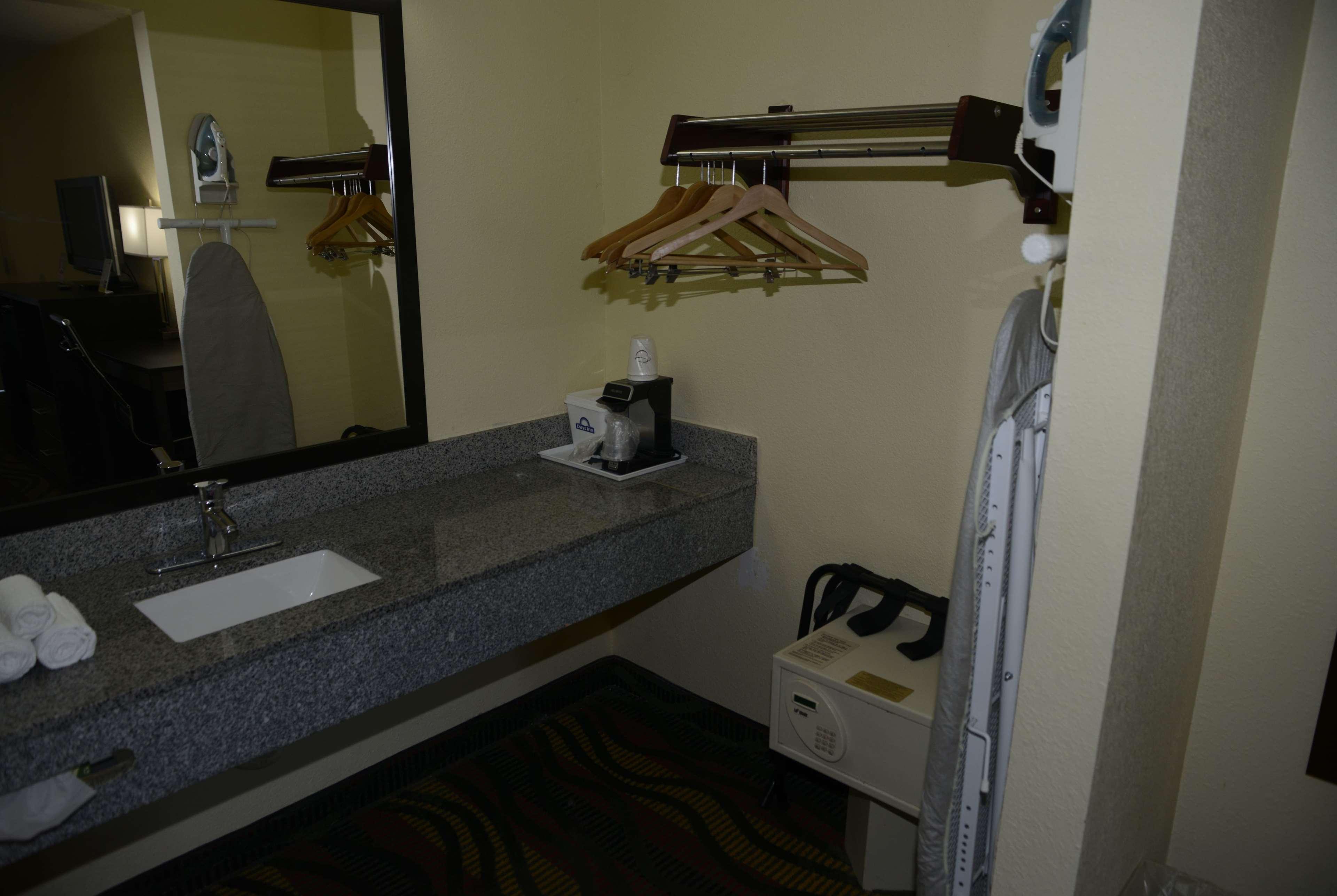 Days Inn By Wyndham Kodak/Sevierville Intrstate Smokeymntns Экстерьер фото