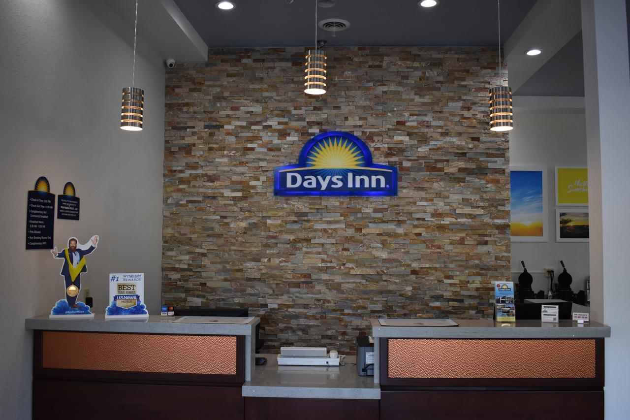 Days Inn By Wyndham Kodak/Sevierville Intrstate Smokeymntns Экстерьер фото