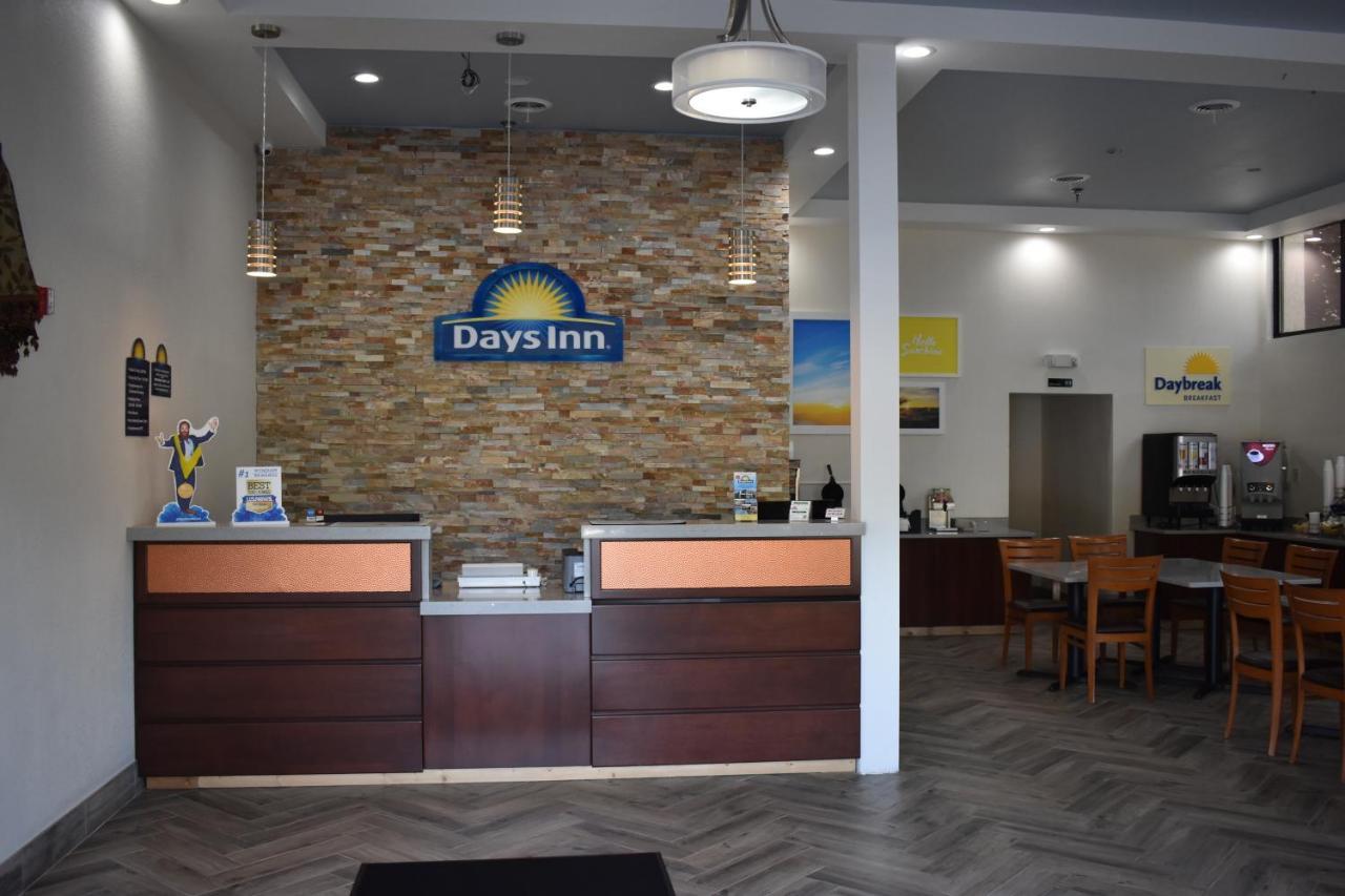 Days Inn By Wyndham Kodak/Sevierville Intrstate Smokeymntns Экстерьер фото